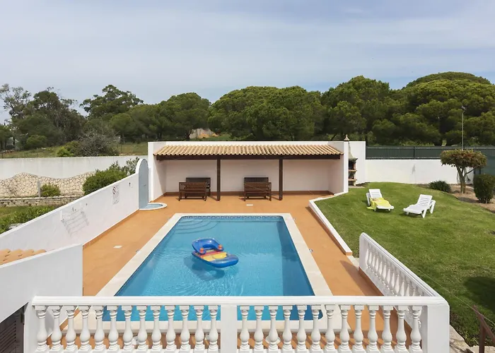 Villa De Santa Eulalia - *